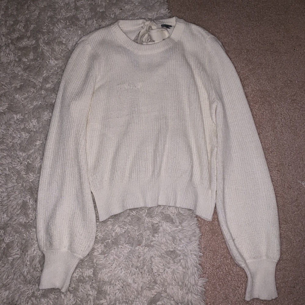 White chunky knit oversized sweater